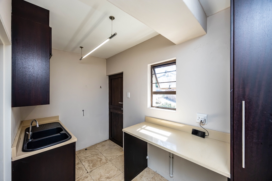 4 Bedroom Property for Sale in Beacon Bay Eastern Cape